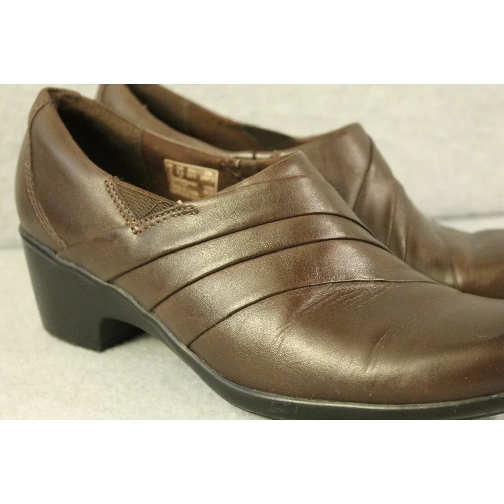 Clarks Bendables Brown Leather Zip up‎ Block Heel Ankle Boots Bootie Size 8.5
